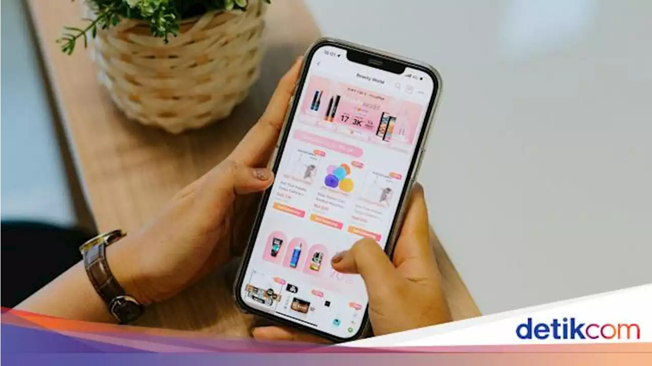 Pemerintah Wajibkan Social Commerce Kantongi Izin Usaha