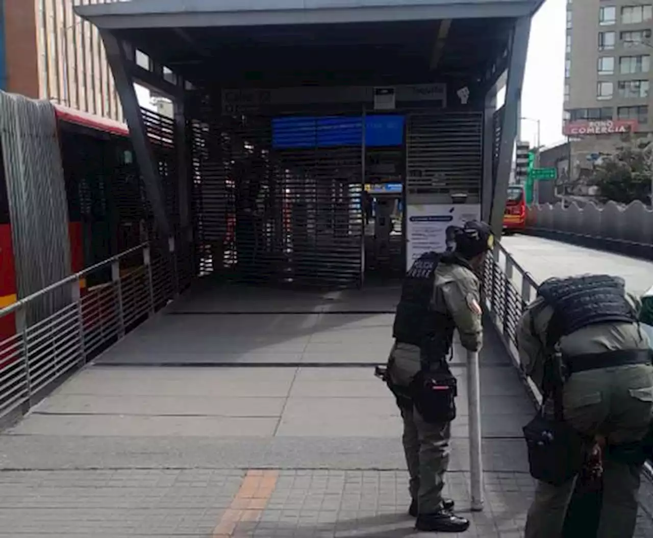 Descartan alerta por paquete sospechoso en estación calle 72 de Transmilenio en Bogotá