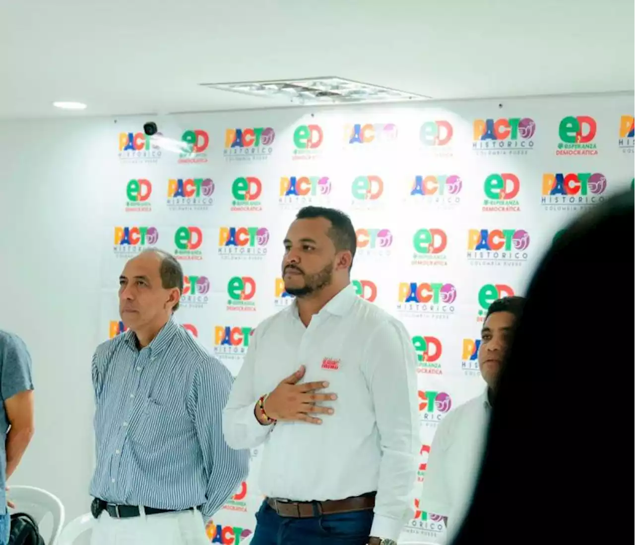 Javier Julio Bejarano suma el apoyo de otro partido político