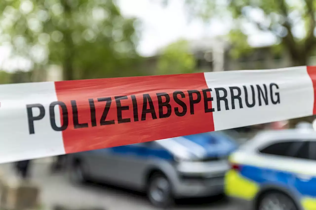 Streit nach Fußballtraining eskaliert: 16-Jähriger in Köln lebensgefährlich verletzt