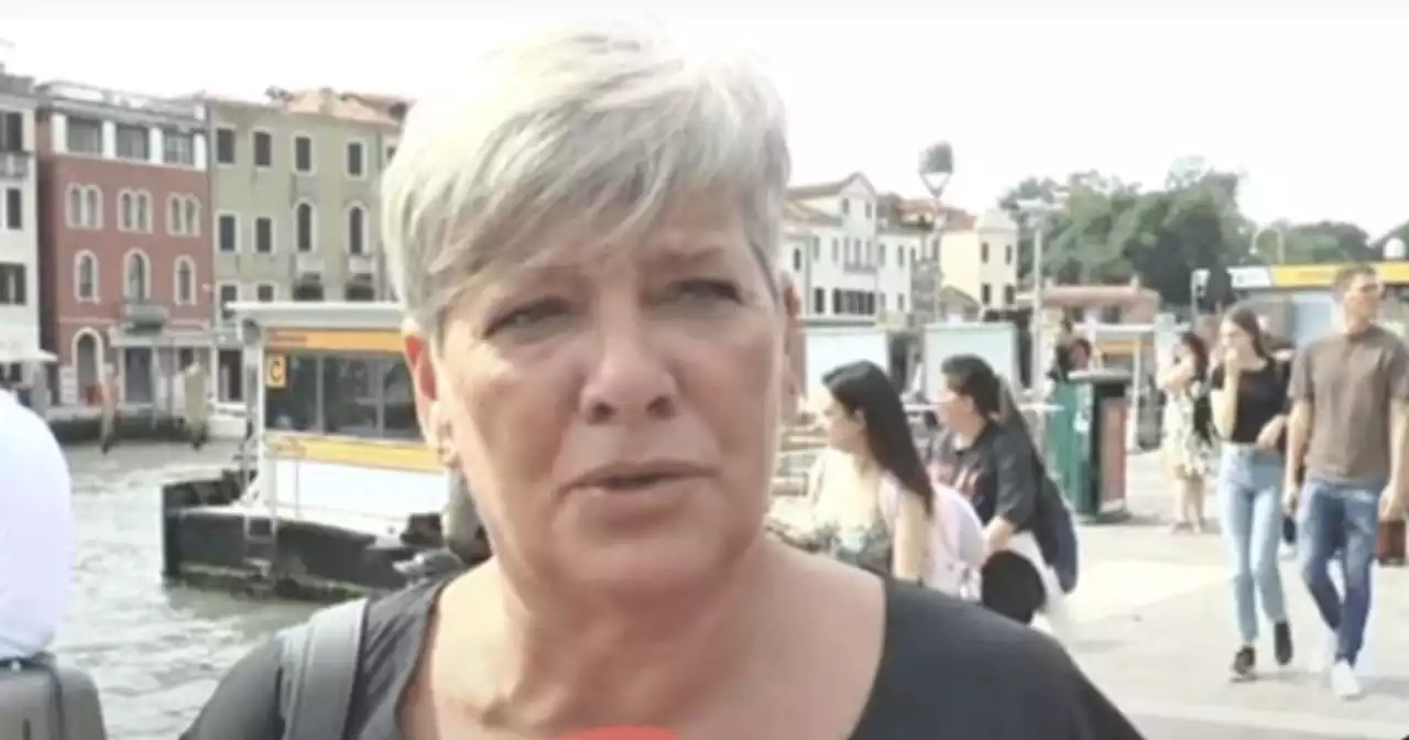 Monica Poli, rubato il cellulare della consigliera leghista che documentava sui social gli scippi a Venezia