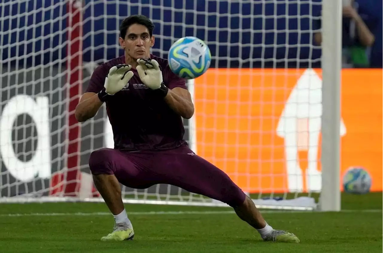 Sevilla goalkeeper Bounou joins Saudi club Al-Hilal