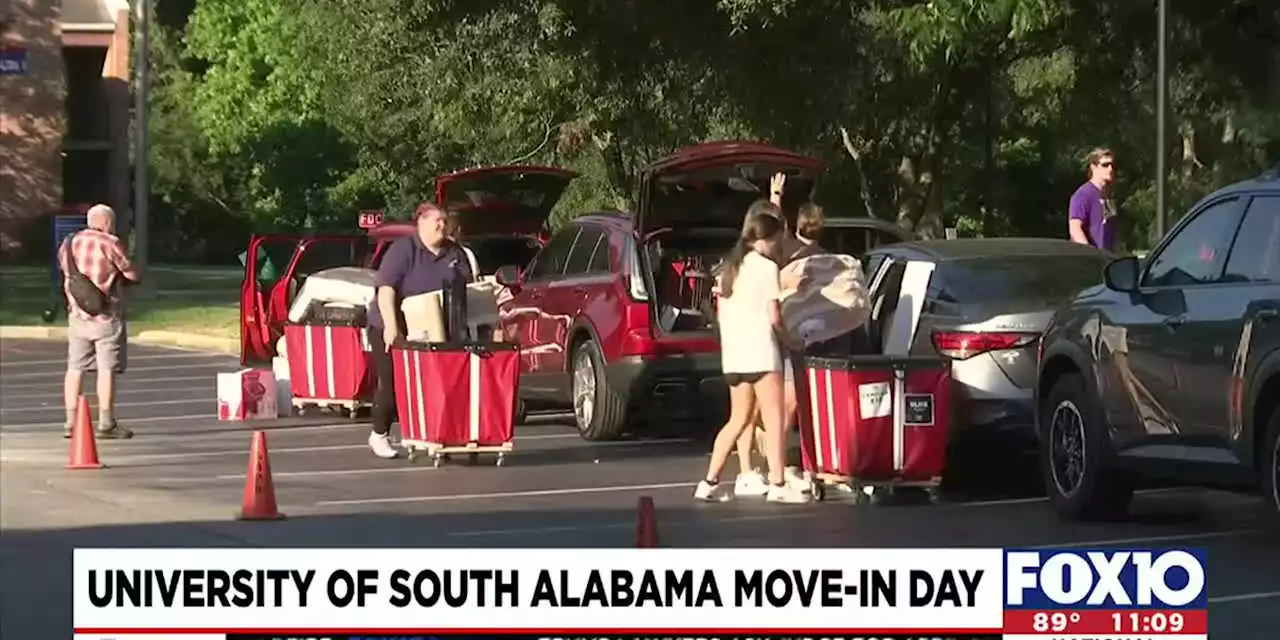 University of South Alabama move-in day