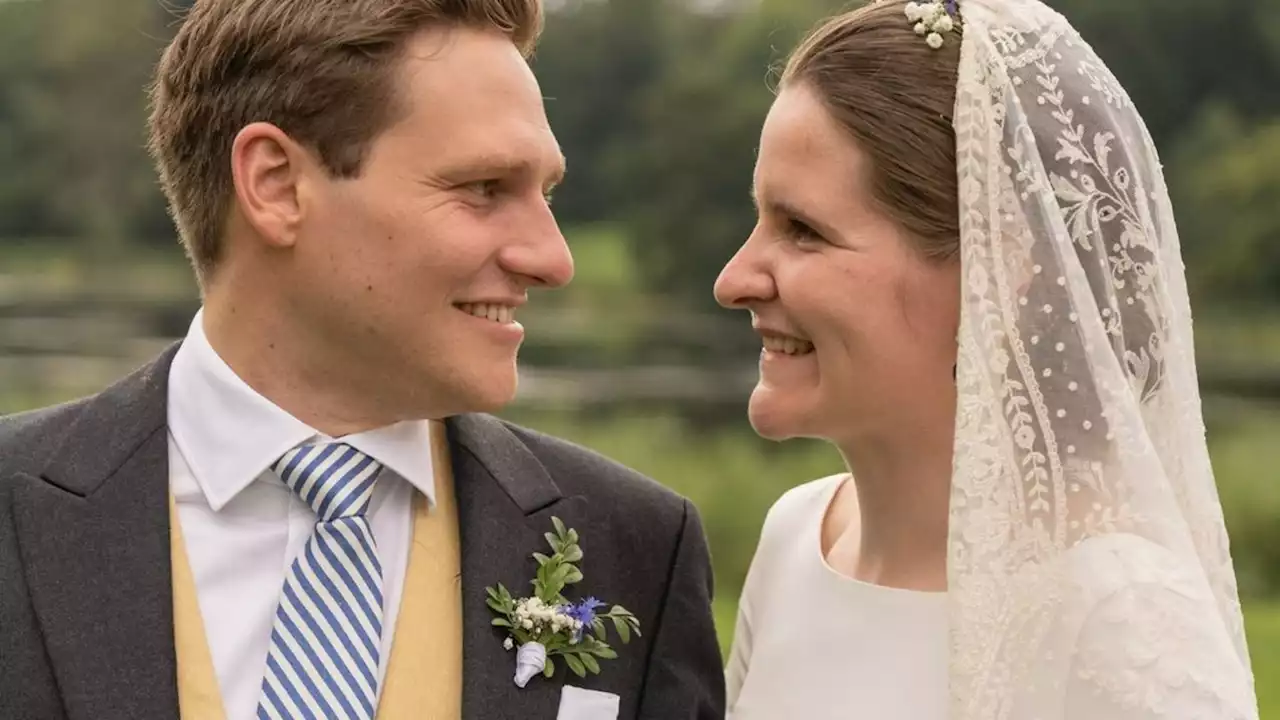 Nach Märchen-Trauung auf Rügen: Neues Hochzeitsfoto von Prinz Corbinian und Magdalena veröffentlicht