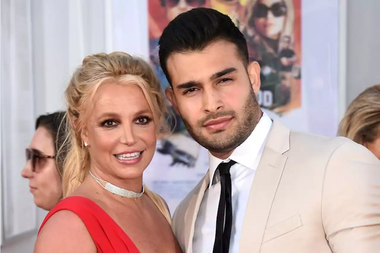 Dunia Hari Ini: Penyanyi Britney Spears Digugat Cerai Suami