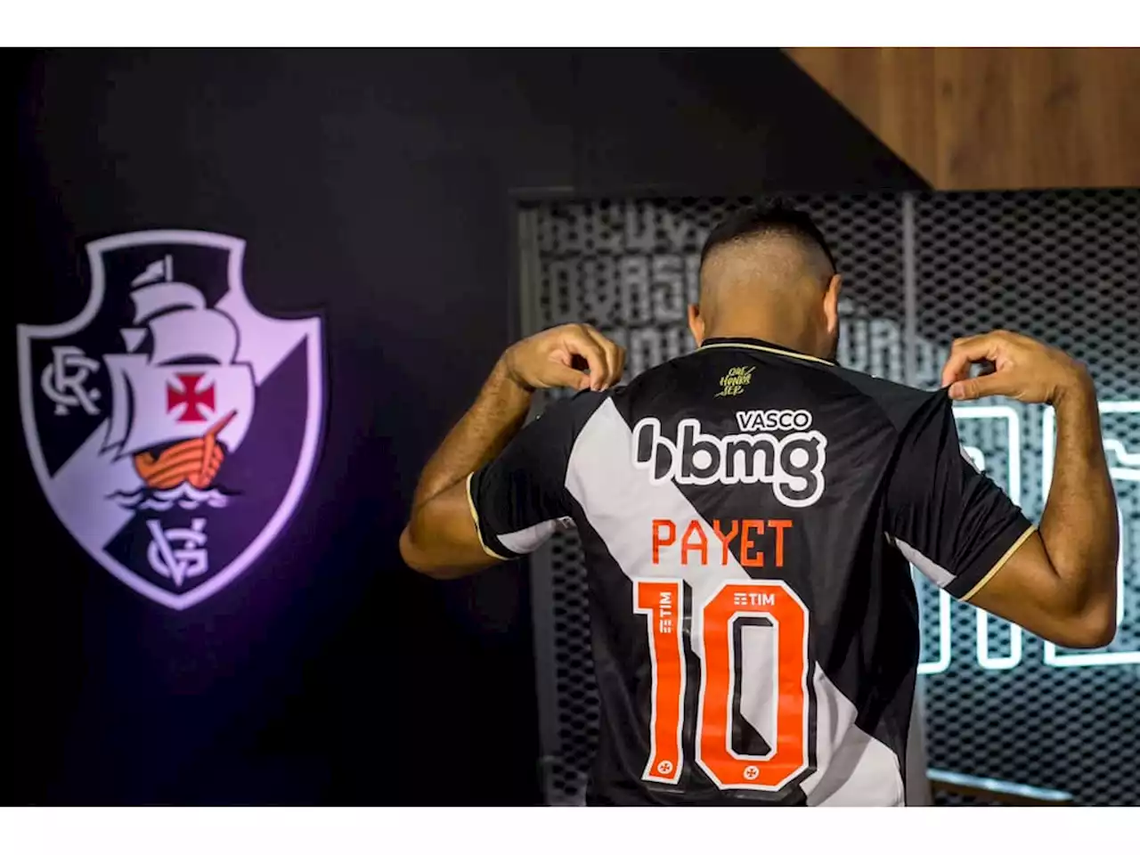 AO VIVO: assista agora à apresentação de Payet no Vasco
