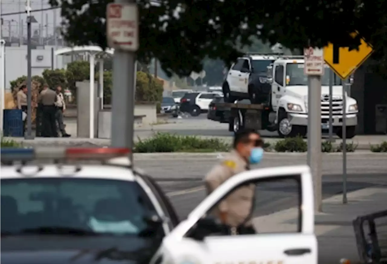 Smash-and-grab mob robberies spark Los Angeles clampdown