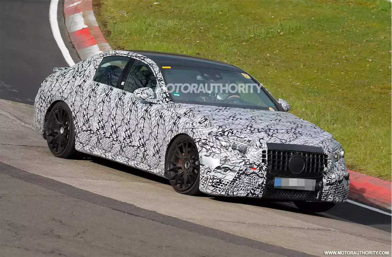 2024 Mercedes-Benz AMG E 53 spied with electrified power