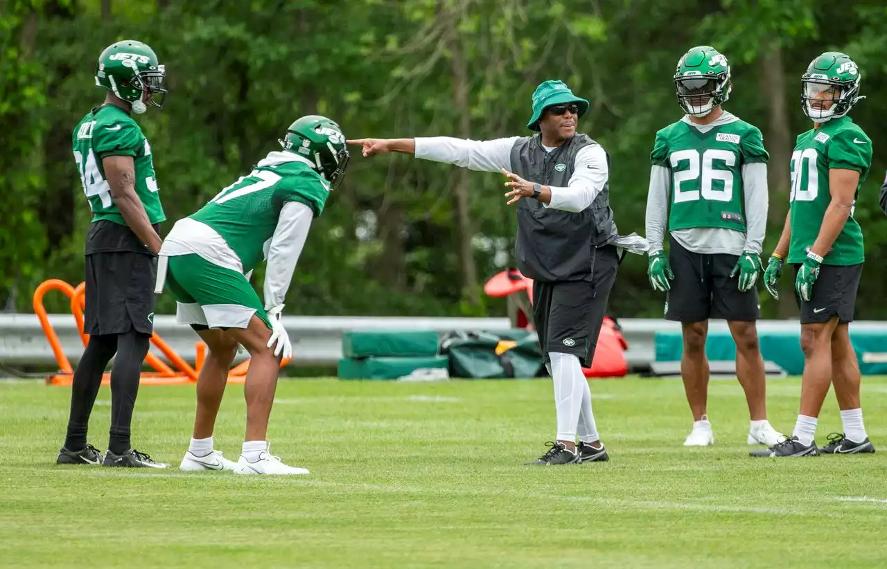 Jets assistant Tony Oden explains why joint-practice fight sent him to hospital