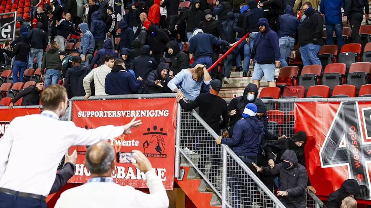 FC Twente legt 28 stadionverboden op na rellen bij Hammarby-duel