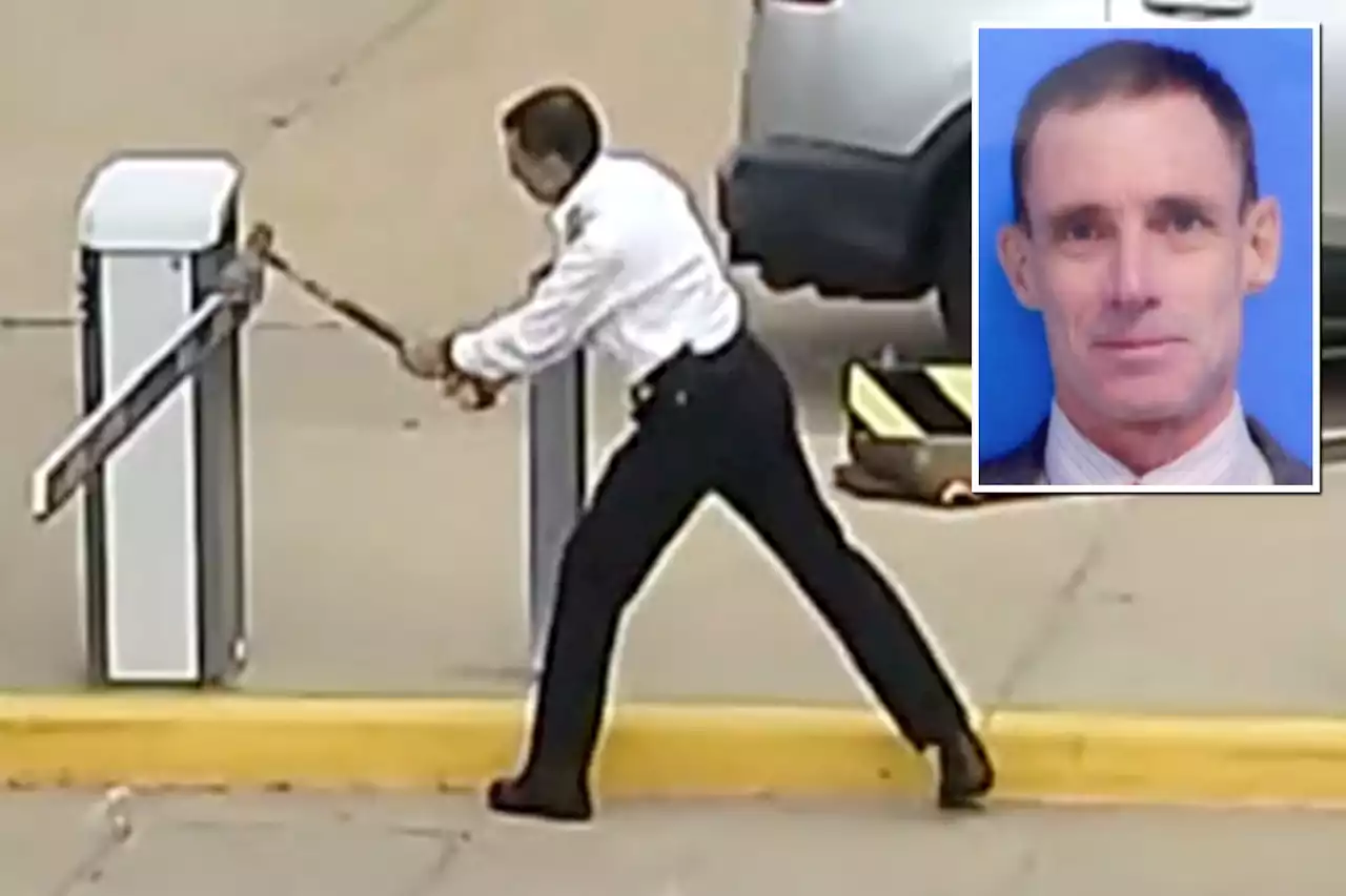 United Airlines pilot attacks parking gate with ax: ‘Just hit his breaking point’