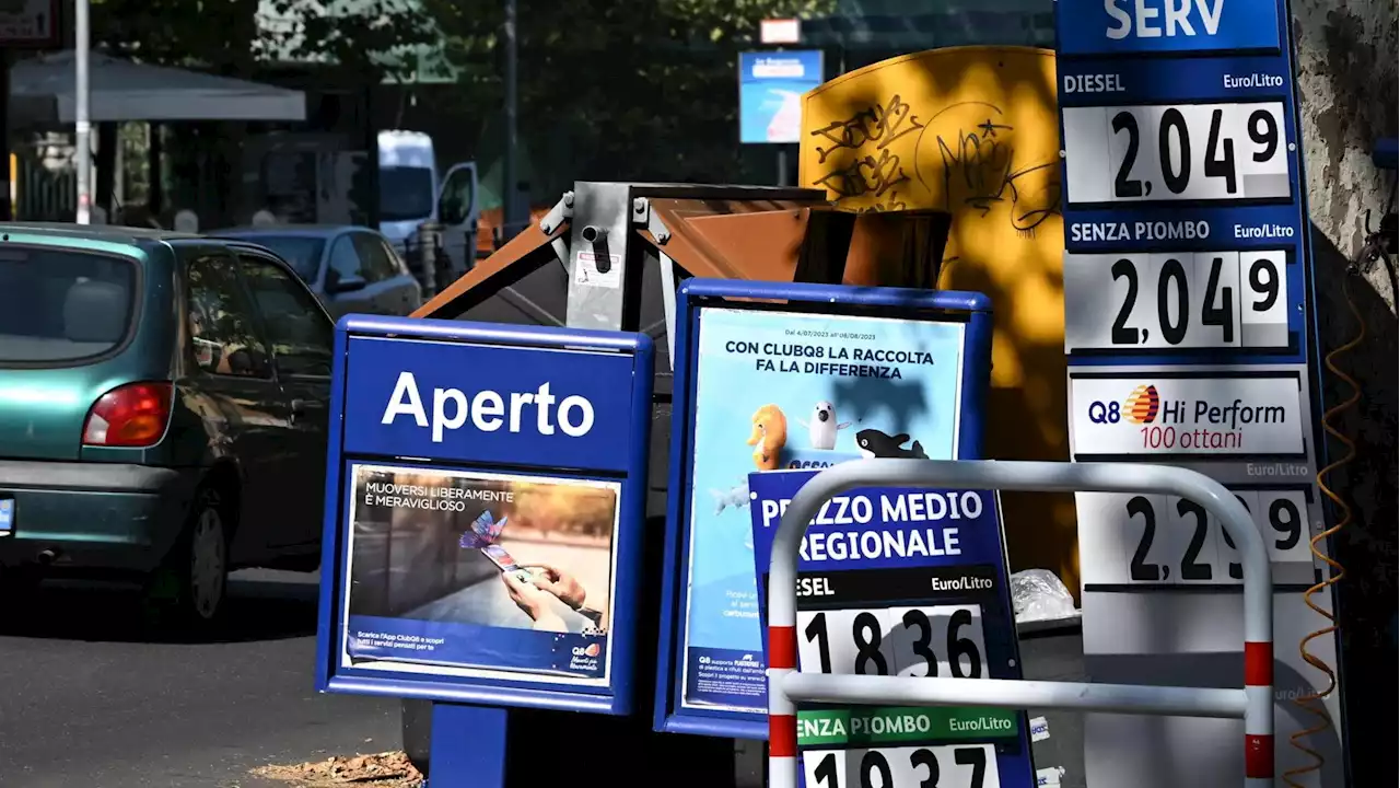 Caro carburanti, come risparmiare al rifornimento grazie alle App sui prezzi