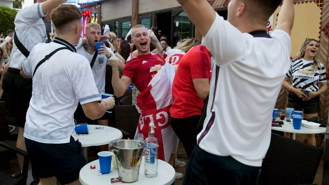 Coupe du monde féminine: pas de pubs, pas de bières, l'inquiétude chez les supporters anglais avant Espagne-Angleterre