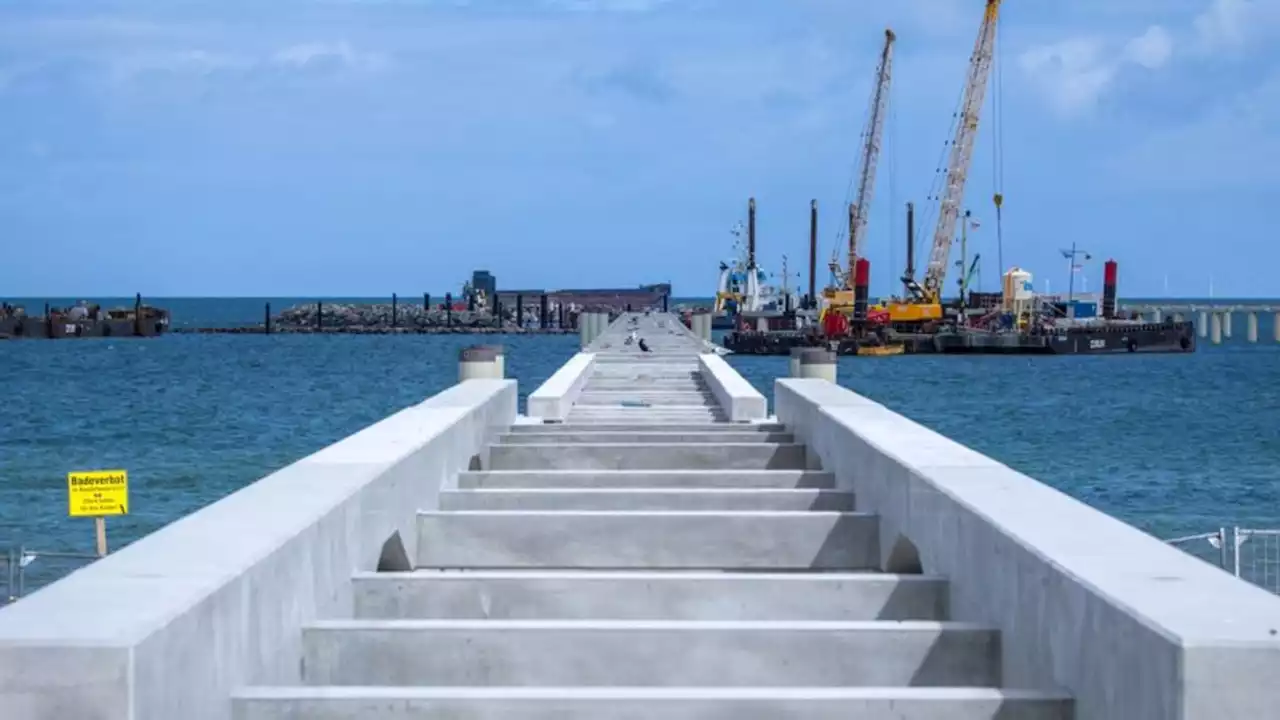 Inselhafen nimmt Form an: Längste Ostsee-Seebrücke