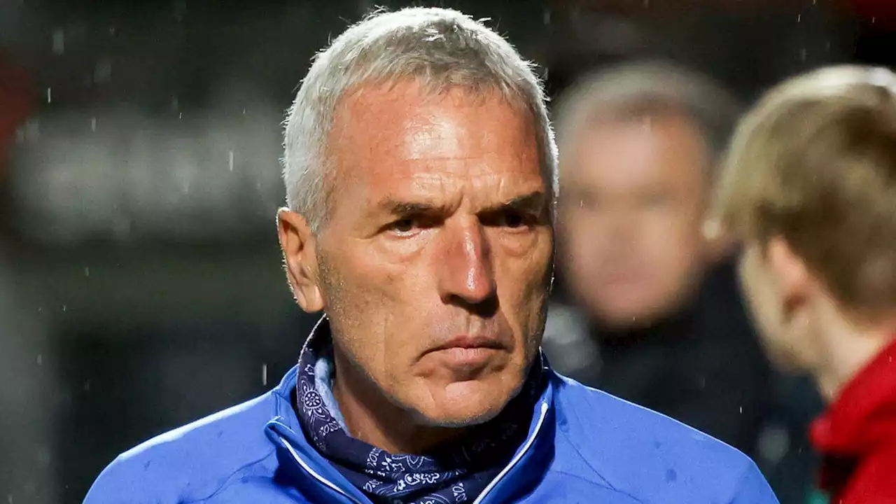 'Nicht dafür geeignet, Amateure zum Laufen zu bringen': Ernst Middendorp beschimpft eigene Mannschaft und tritt zurück