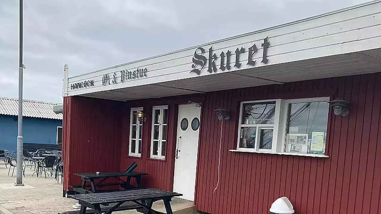 Ballade på skoleskib: Unge stjal fra bar og brugte pengene i Brugsen