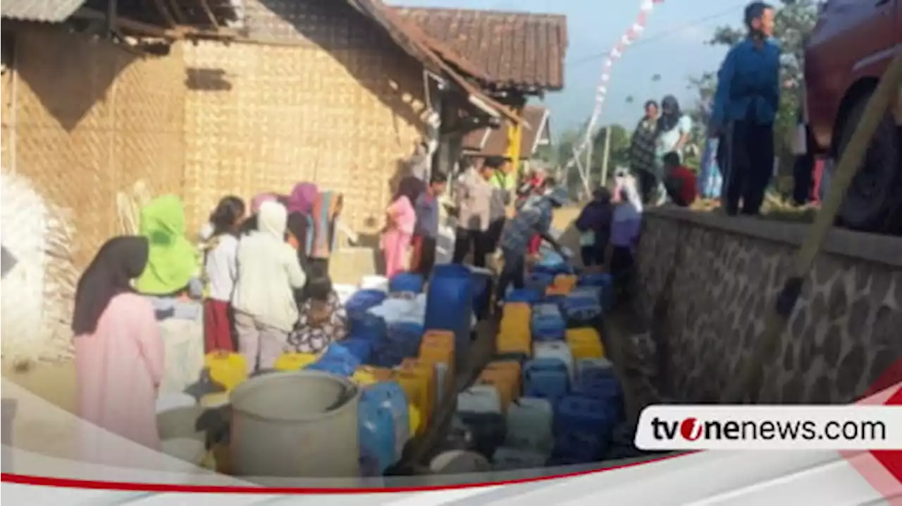 Memilukan, Warga Garut Terdampak Kemarau, Polisi Pasok Air Bersih