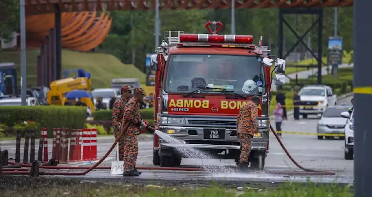 Bomba mula bersihkan jalan di sekitar lokasi kejadian