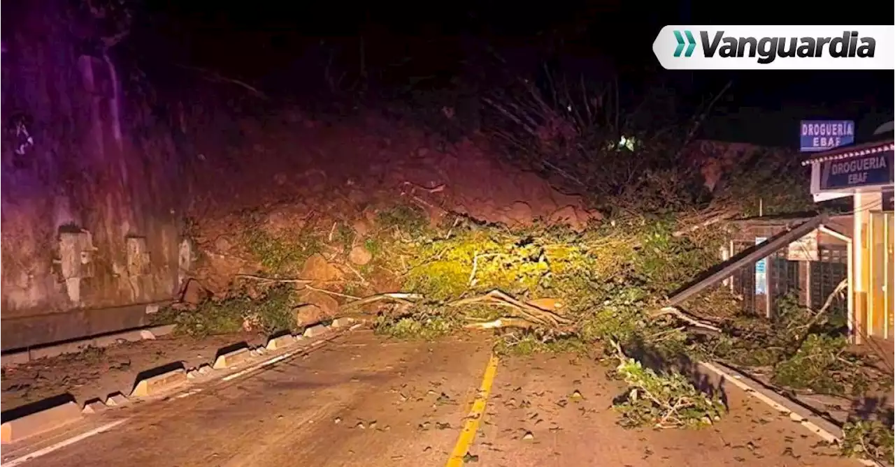 Cierre total de la vía Bogotá - Villavicencio por deslizamiento de tierra