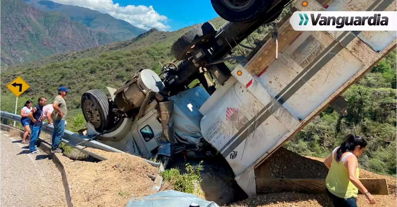 Video: ‘Estallido de una llanta’ sería la causa del accidente que cobró la vida de un conductor en vía Girón-Zapatoca