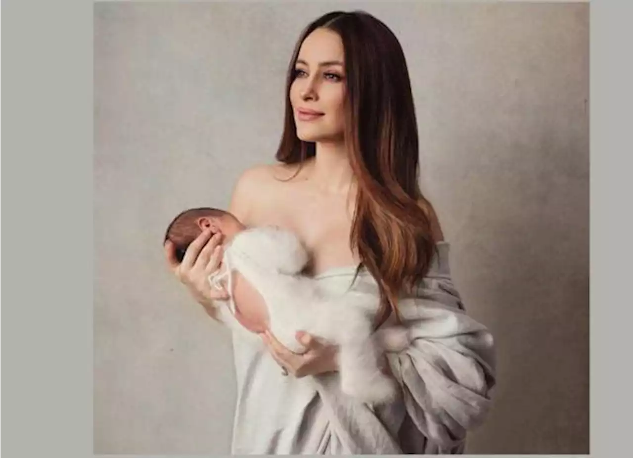 ¡Que ternura! comparte Cynthia Rodríguez a su pequeño León fotografiado por la saltillense Goga