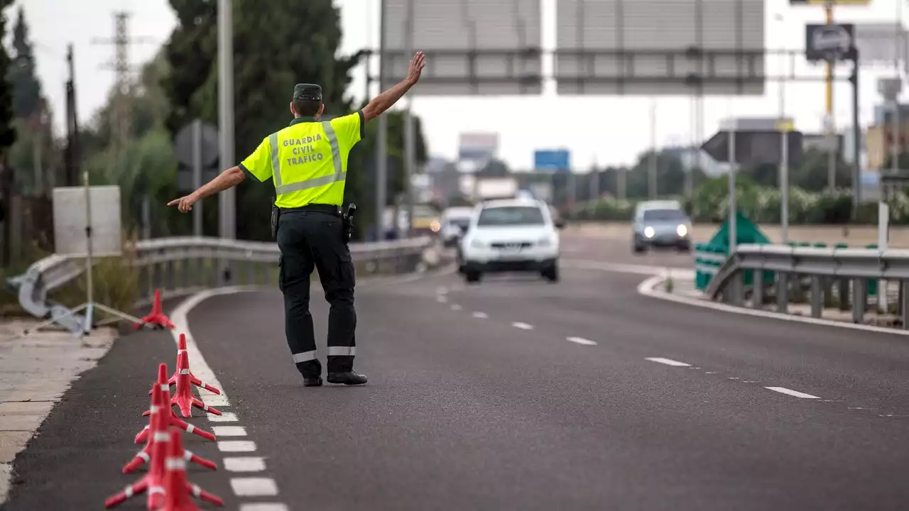 La Policía multa a un conductor por 'conducir de forma temeraria' mientras le realizaban una felación