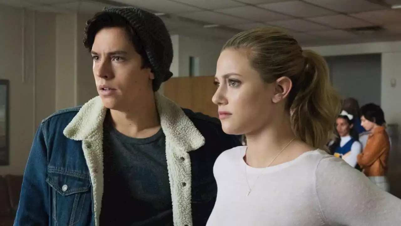 Riverdale, Cole Sprouse: 'Offese e minacce di morte dopo la rottura con Lili Reinhart'