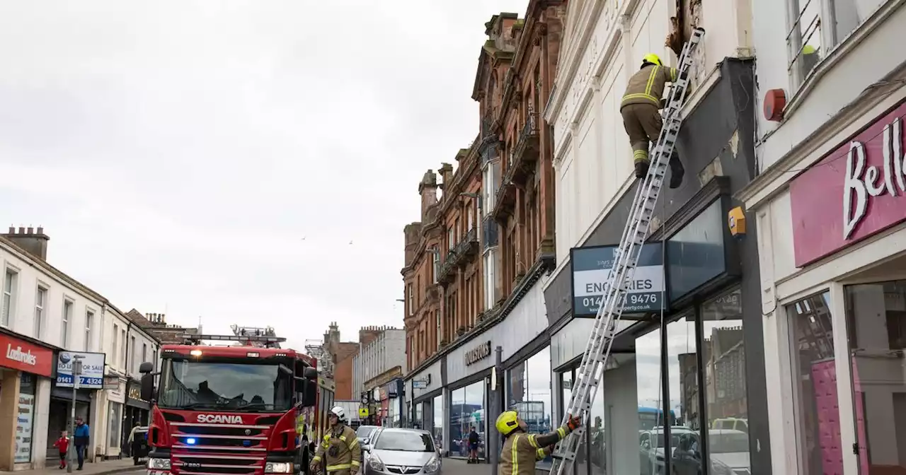 Scots high street shut as part of building collapses and crashes to pavement