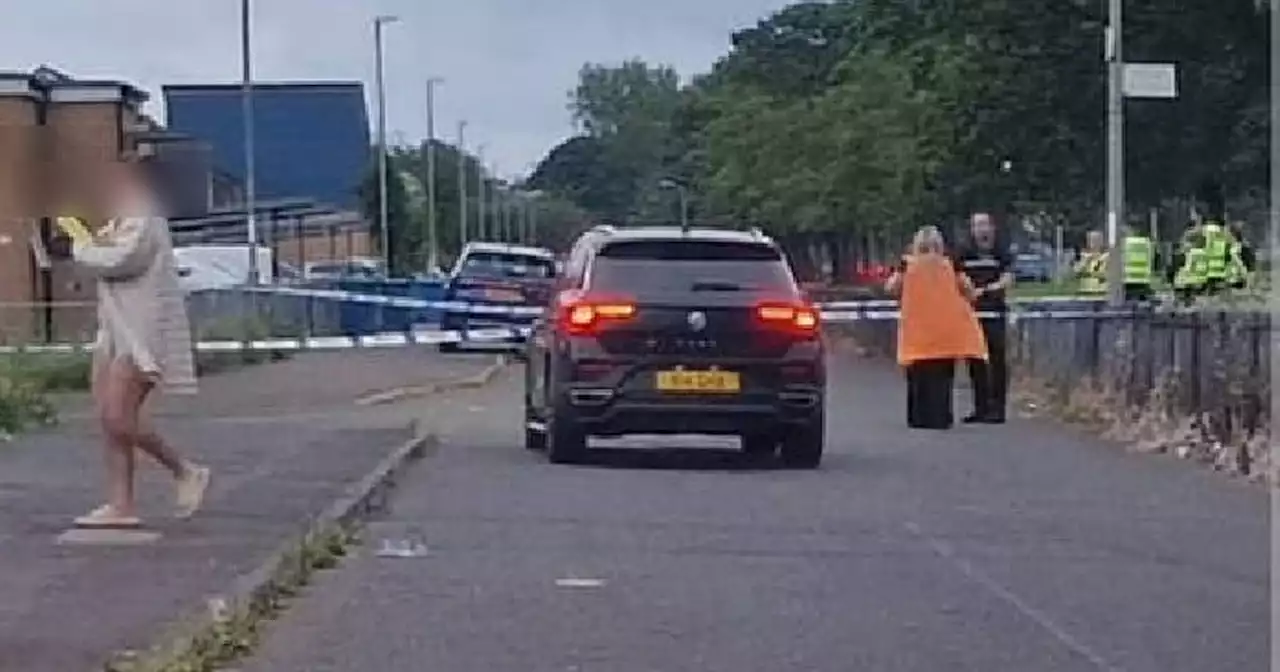 Teenage boy 'stabbed' in Glasgow as cops launch probe into street attack