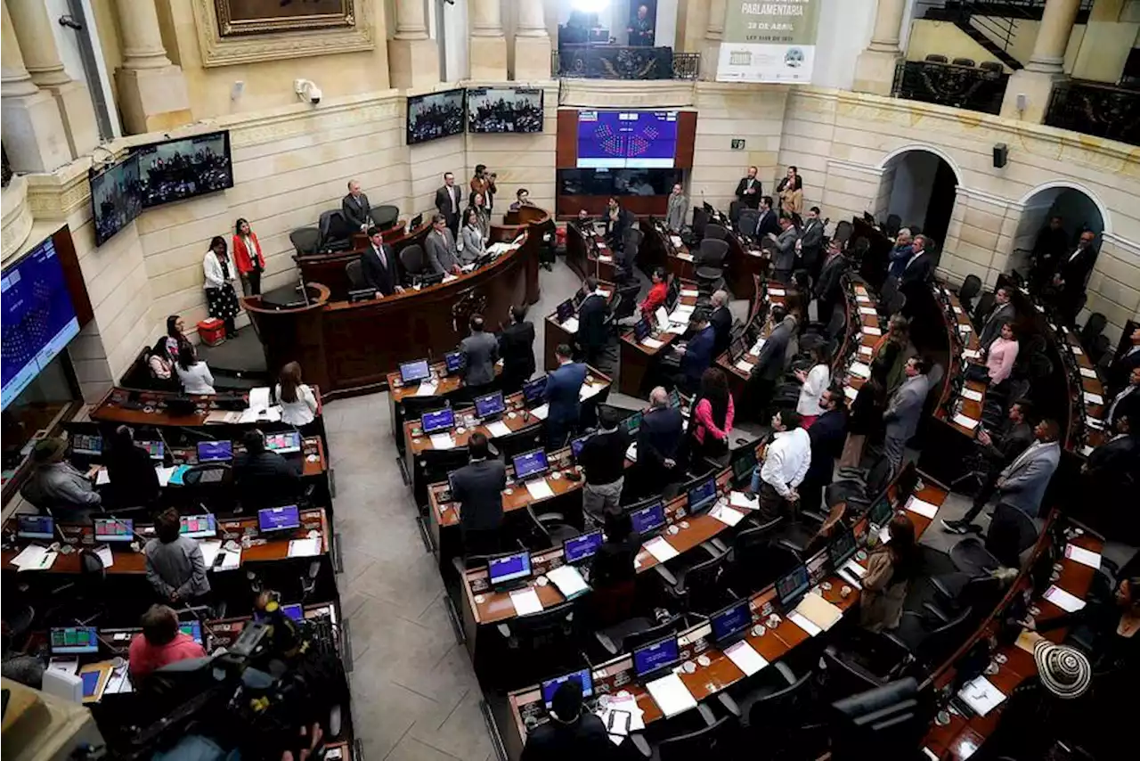 Congresistas le siguen sacando el cuerpo a la rebaja de su salario de $43 millones