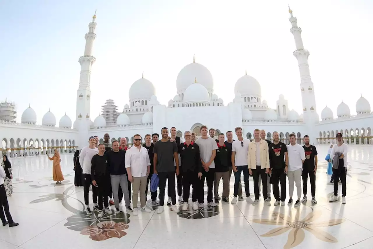 Abu Dhabi: Basketballer besuchen Scheich-Zayid-Moschee