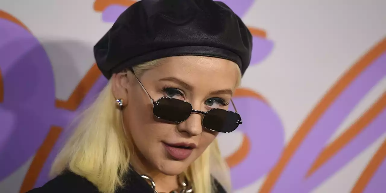 Während des Disneyland-Besuchs sitzt Christina Aguilera im Rollstuhl