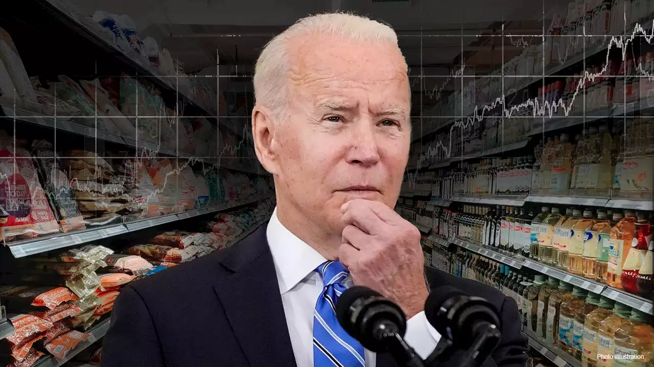 Biden will lose if economy doesn't improve, Hill editor argues: 'Stunned' GOP isn't attacking