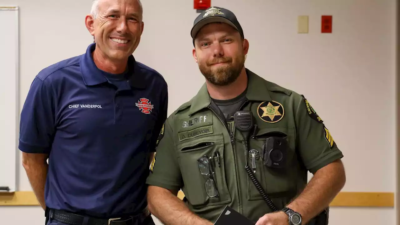 Snohomish County Sheriff’s Sergeant recognized for saving 2 people from June fire