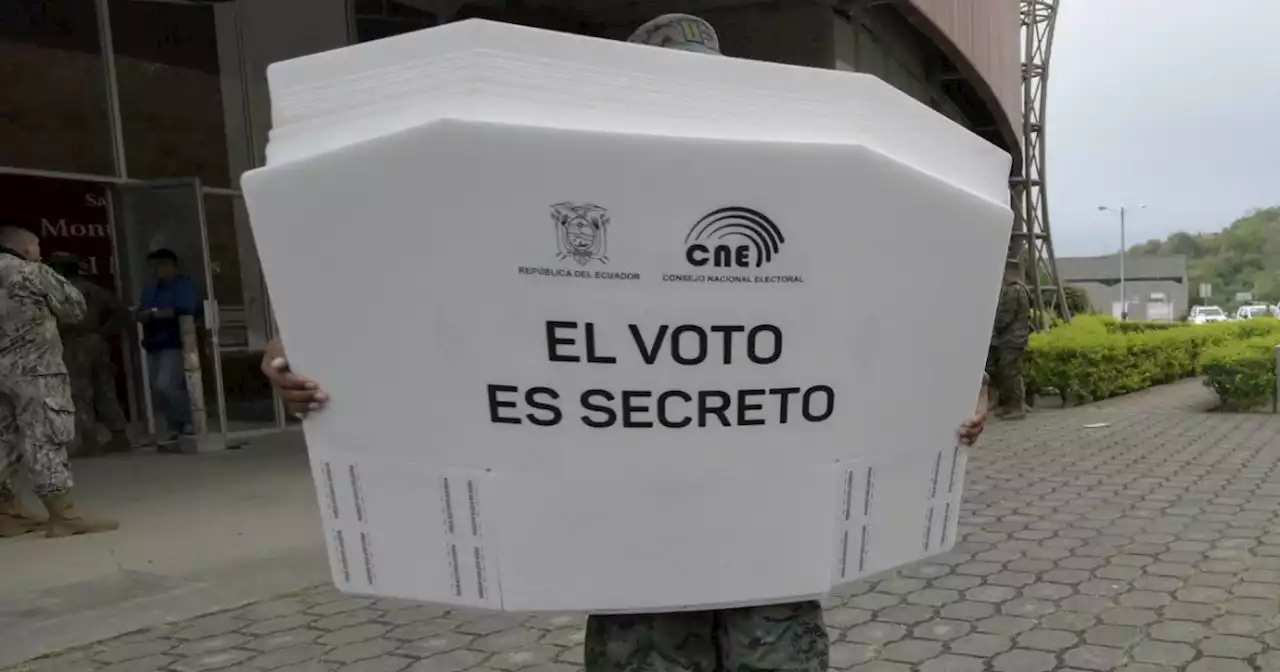 Elecciones en Ecuador: Candidato vivió momentos de pánico cuando desayunaba