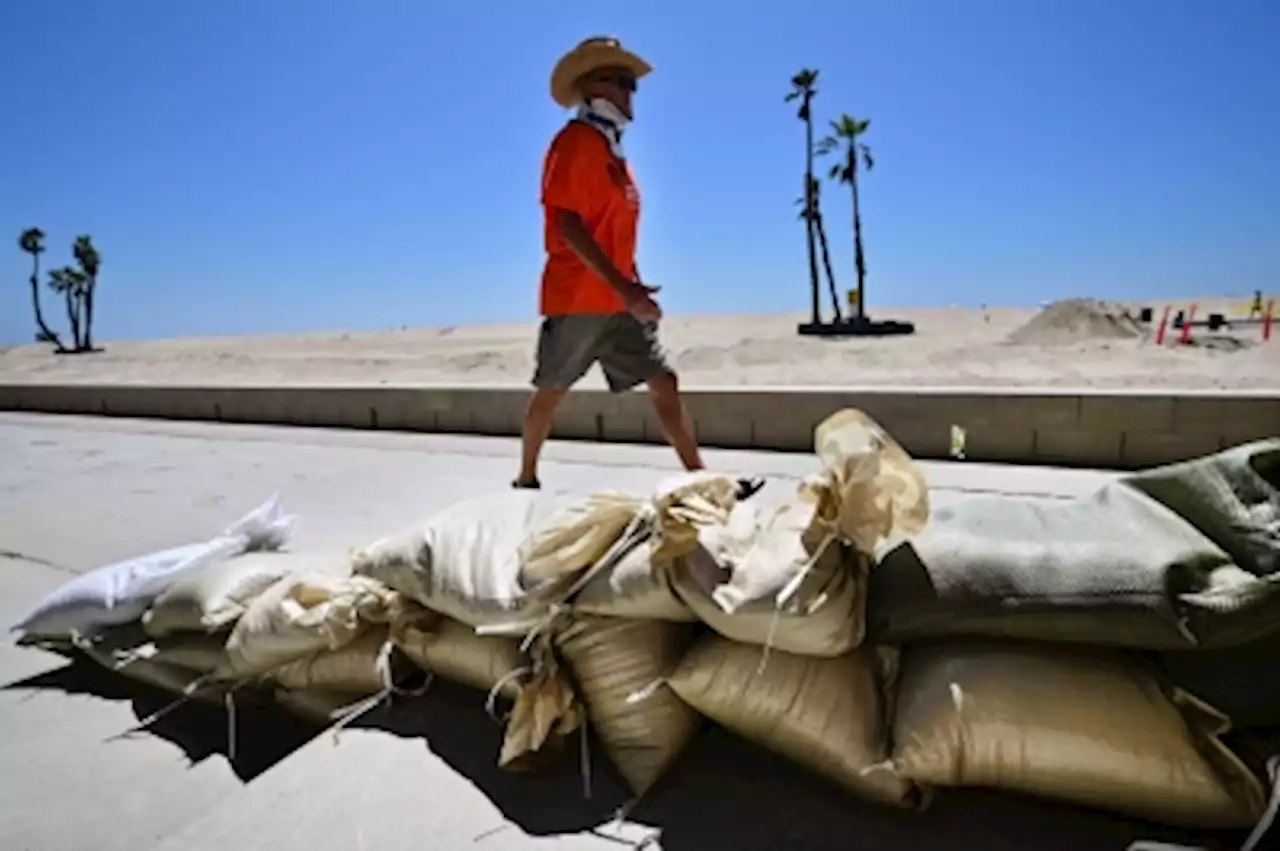 Major hurricane heads toward northwest Mexico, California