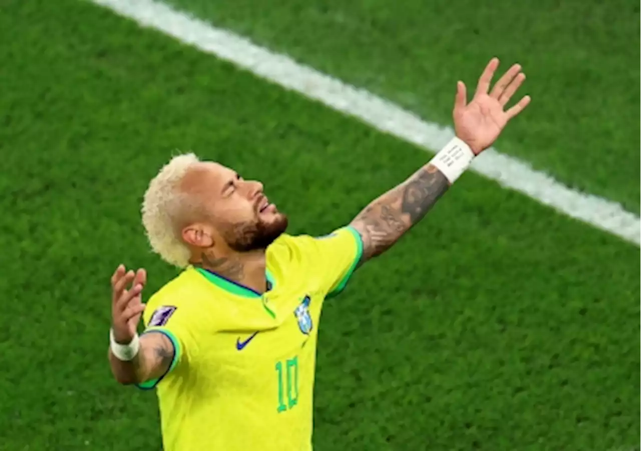 Neymar in, Paqueta out as Brazil launch World Cup campaign