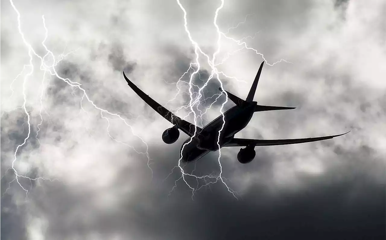 ¿Qué pasa con los aviones cuando hay tormenta eléctrica?