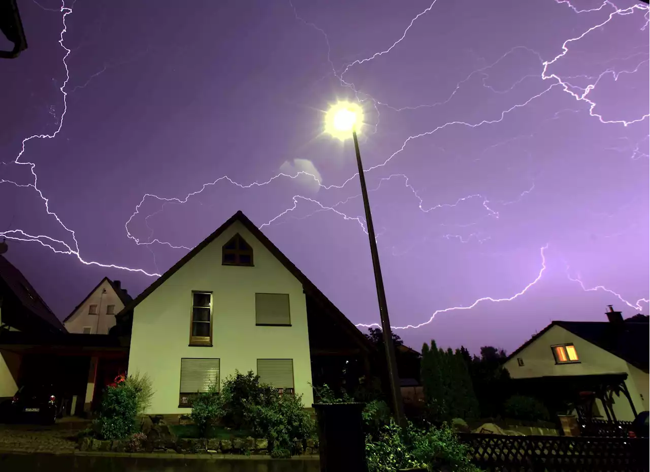 Sonntag stellenweise wieder Gewitter möglich