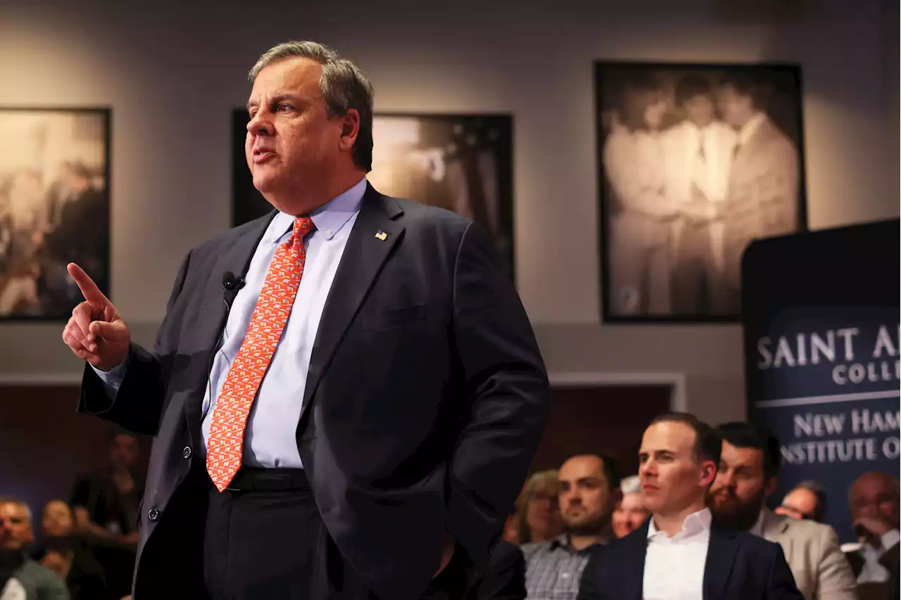 Chris Christie blasts 'coward' Donald Trump ahead of GOP debate