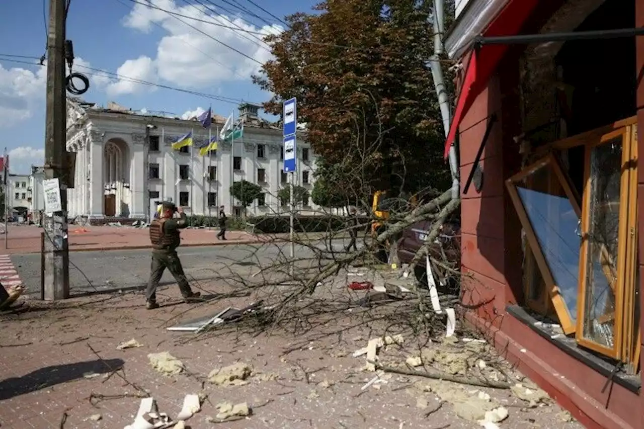 Ukraine: bombardement meurtrier à Tcherniguiv après une réunion entre...