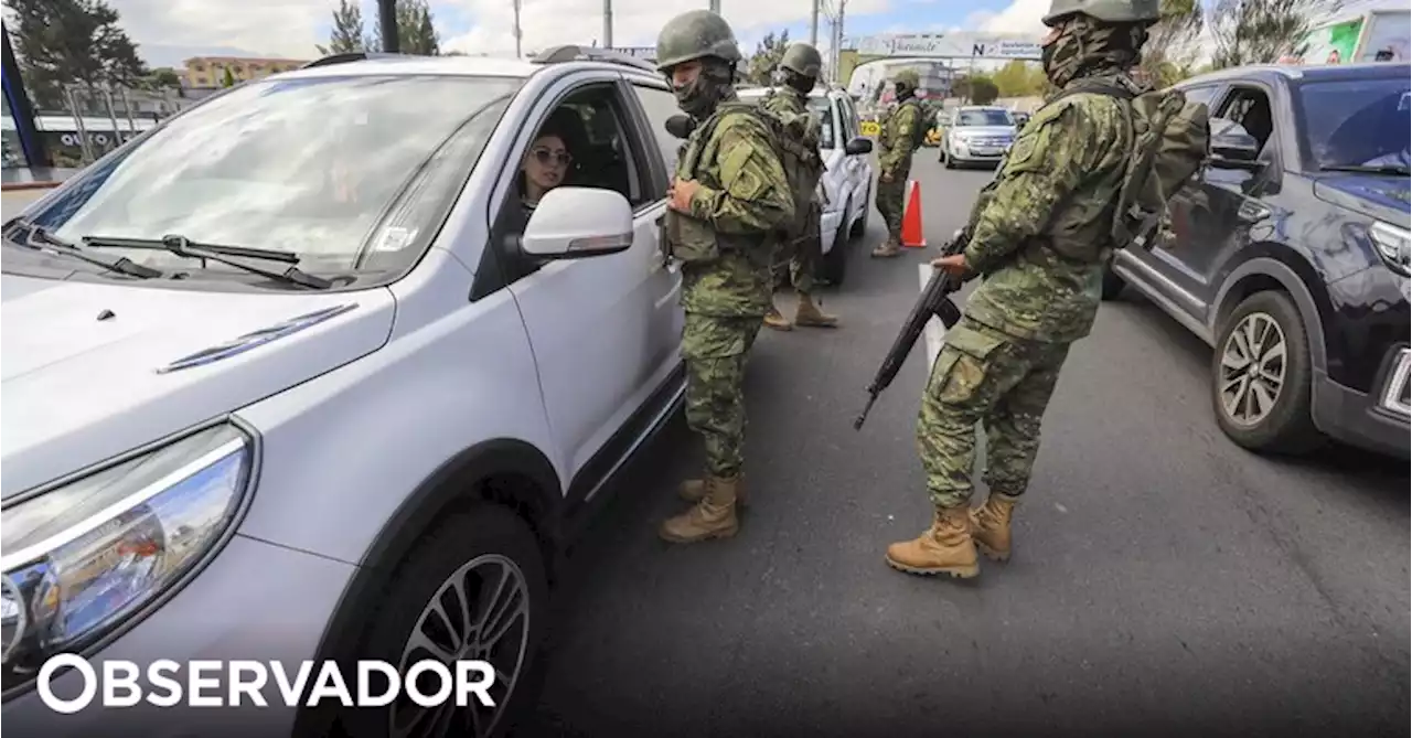 Polícia do Equador apreende 268 quilos de cocaína em navio no alto mar