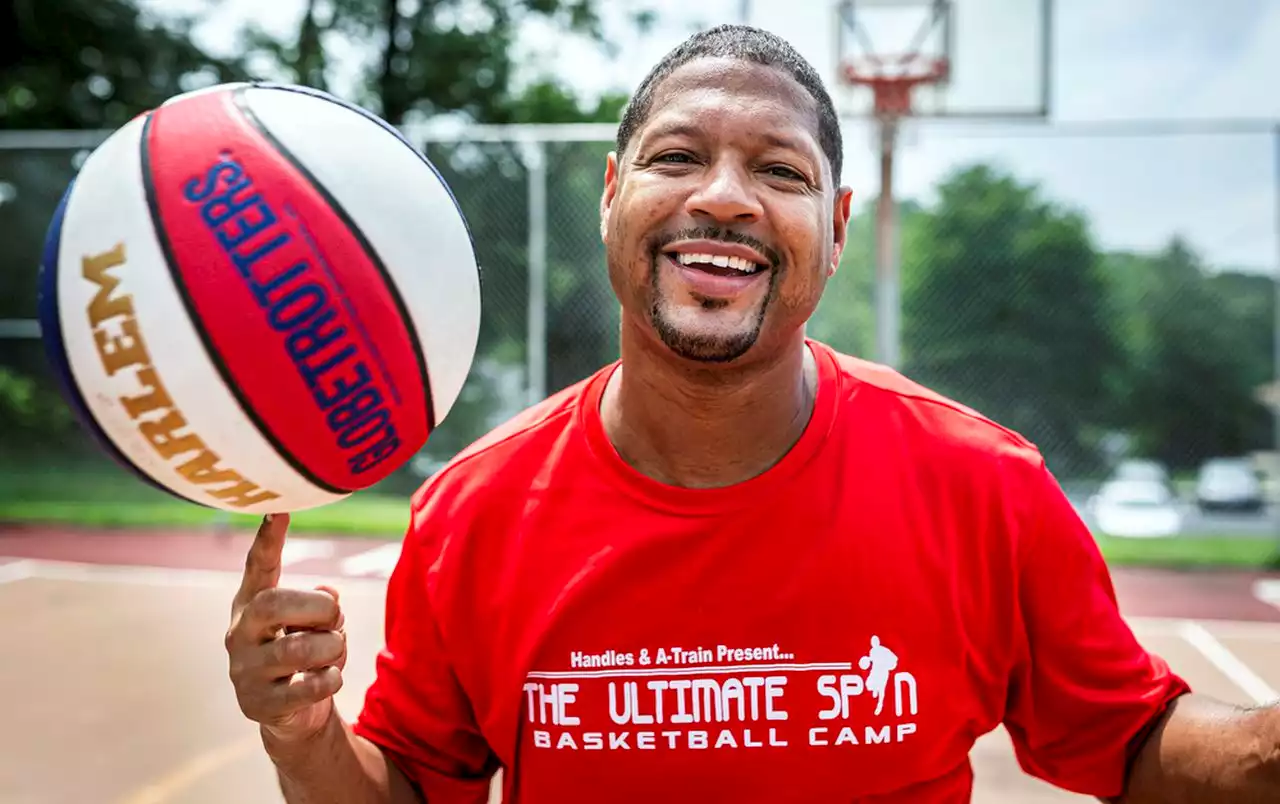 Harlem Globetrotter returns home to Harrisburg to host free community event