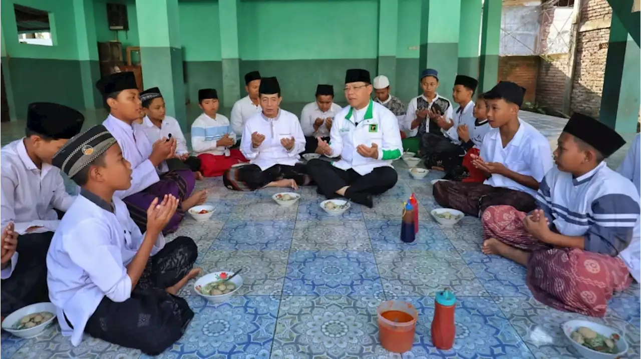 Ngebakso Bareng Santri di Ponpes Jembrana Bali, Mardiono PPP Titip Pesan Ini