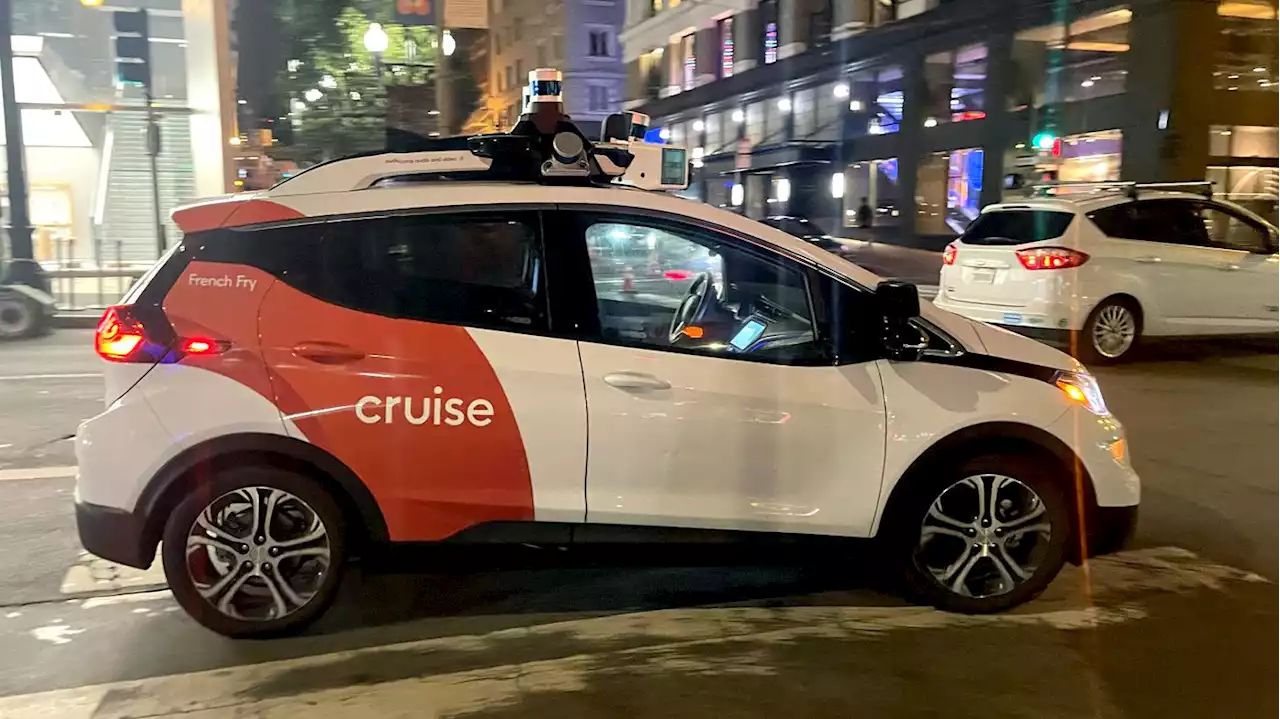 Robotaxi kollidiert mit Feuerwehrauto: Anbieter muss Fahrzeugflotte in San Francisco um die Hälfte reduzieren