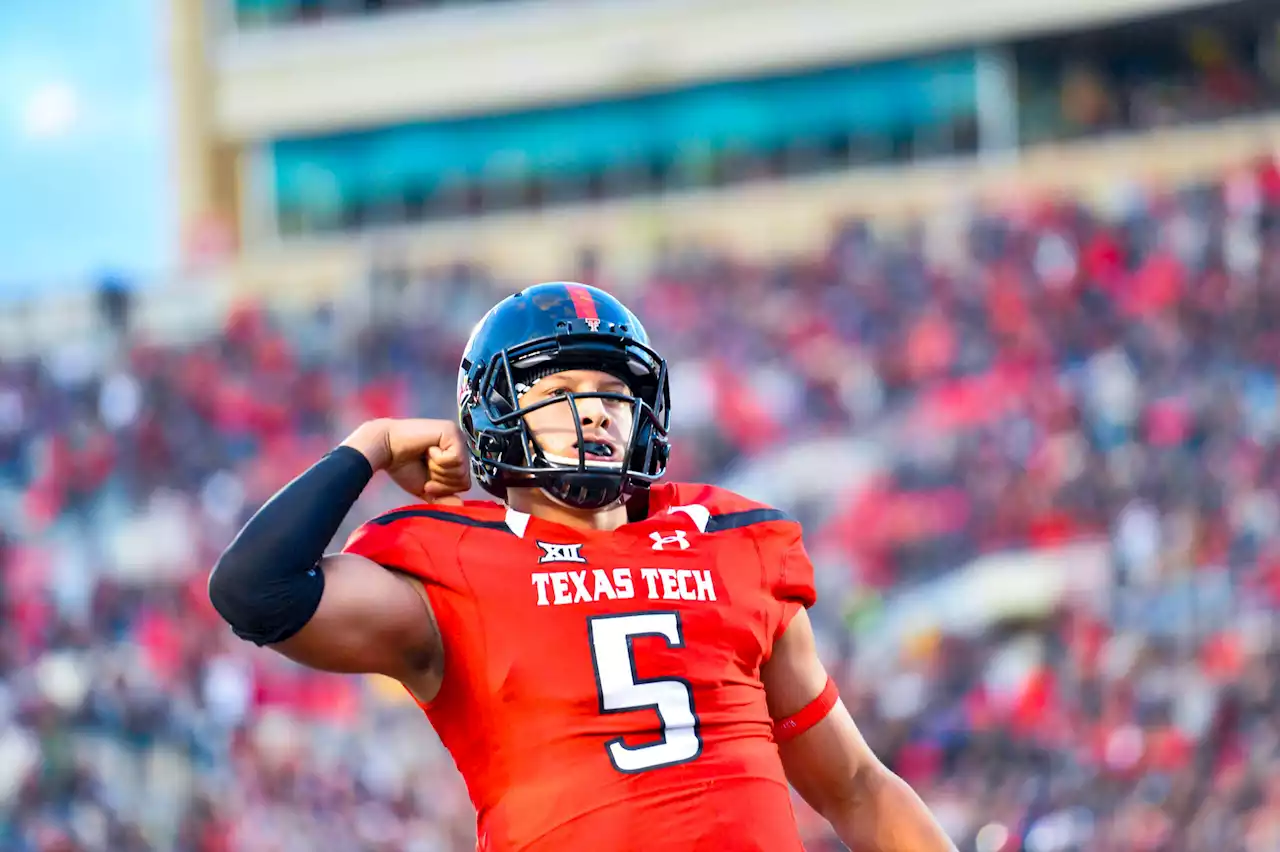 Book excerpt: Patrick Mahomes, 'the Pine Curtain Superstar'