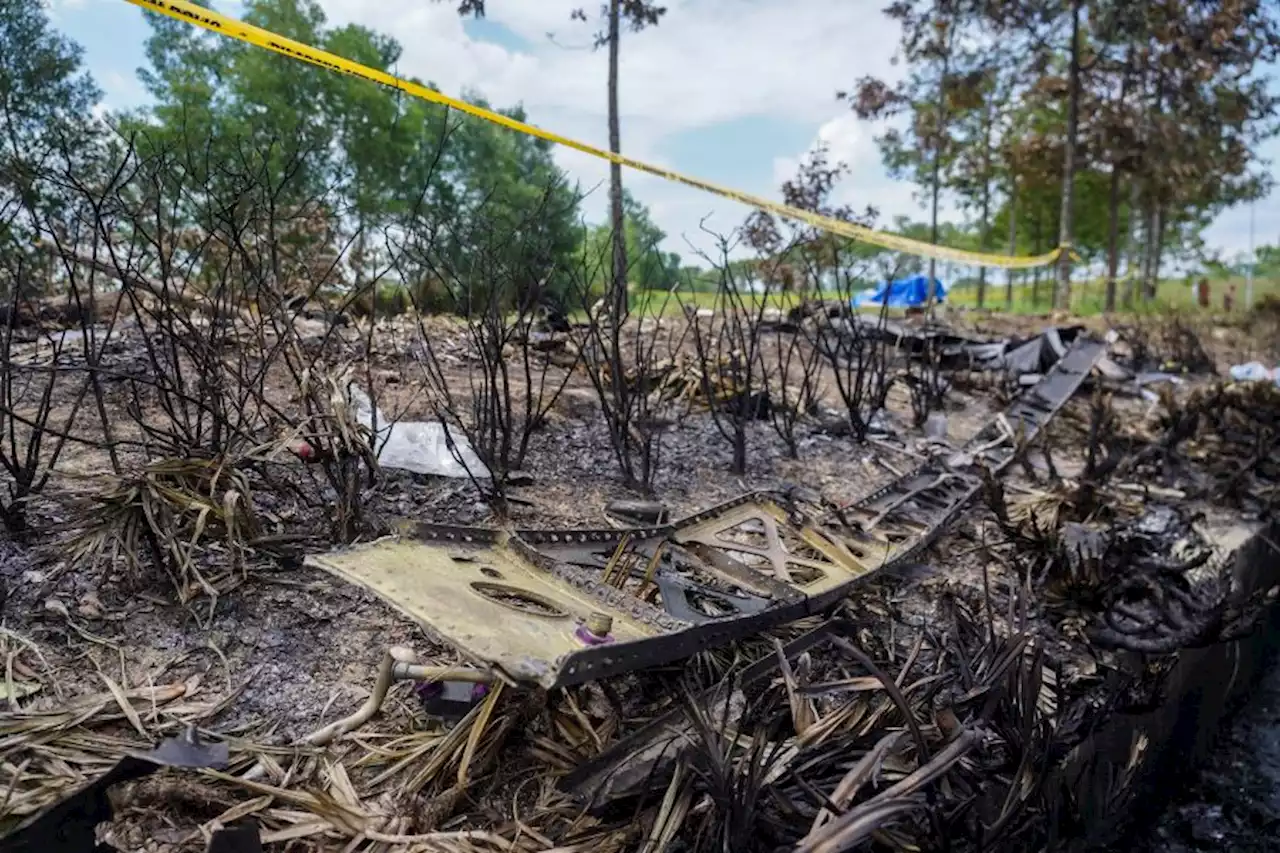 Kementerian Pengangkutan mohon bantuan orang ramai kemuka gambar, video pesawat terhempas di Elmina