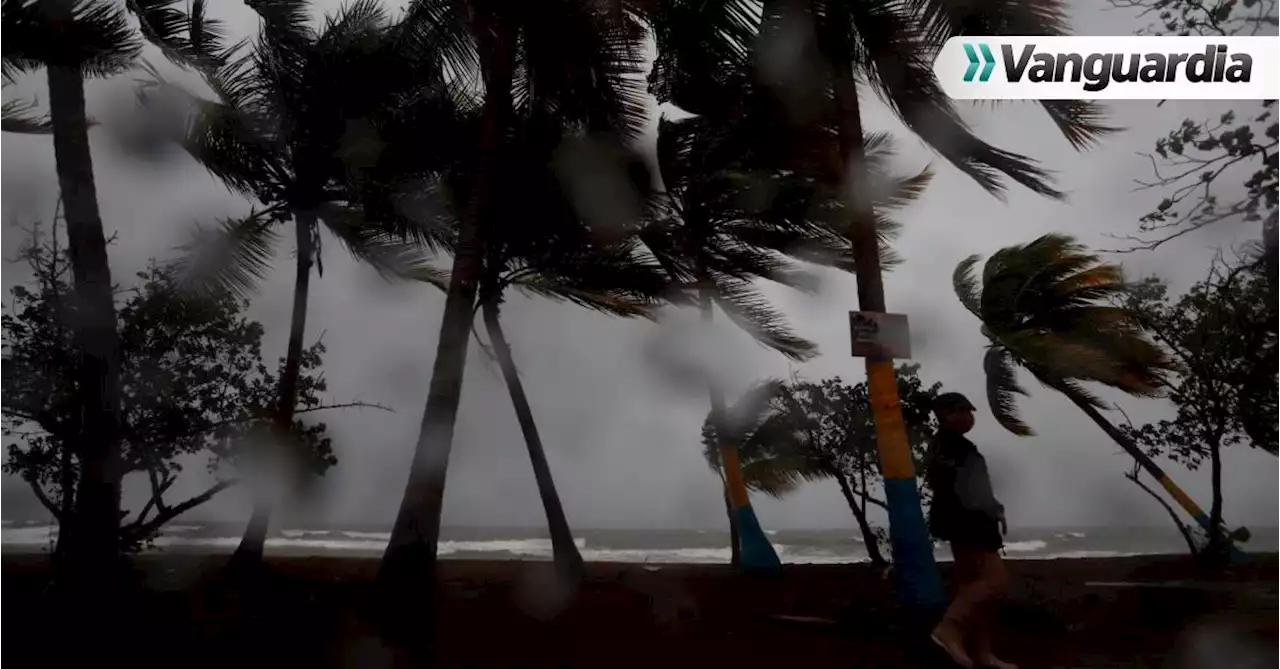 Autoridades en Puerto Rico advierten sobre deterioro del clima por paso de onda tropical