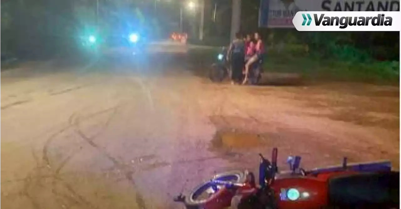 Por esquivar un hueco dos motos colisionaron en Puerto Wilches, uno de los conductores falleció