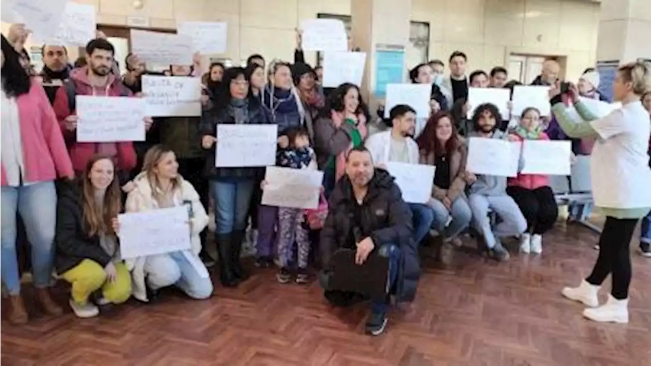 Continúa el paro de 72 horas en el Hospital Posadas por demandas de seguridad